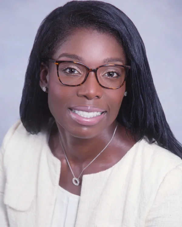 Portrait of Enjolique LeMaitre, Certified Hypnotherapist and founder of Sacred Journey Hypnotherapy